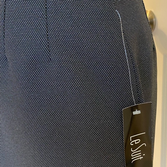 Black/white skirt new w/tags - Picture 2 of 3